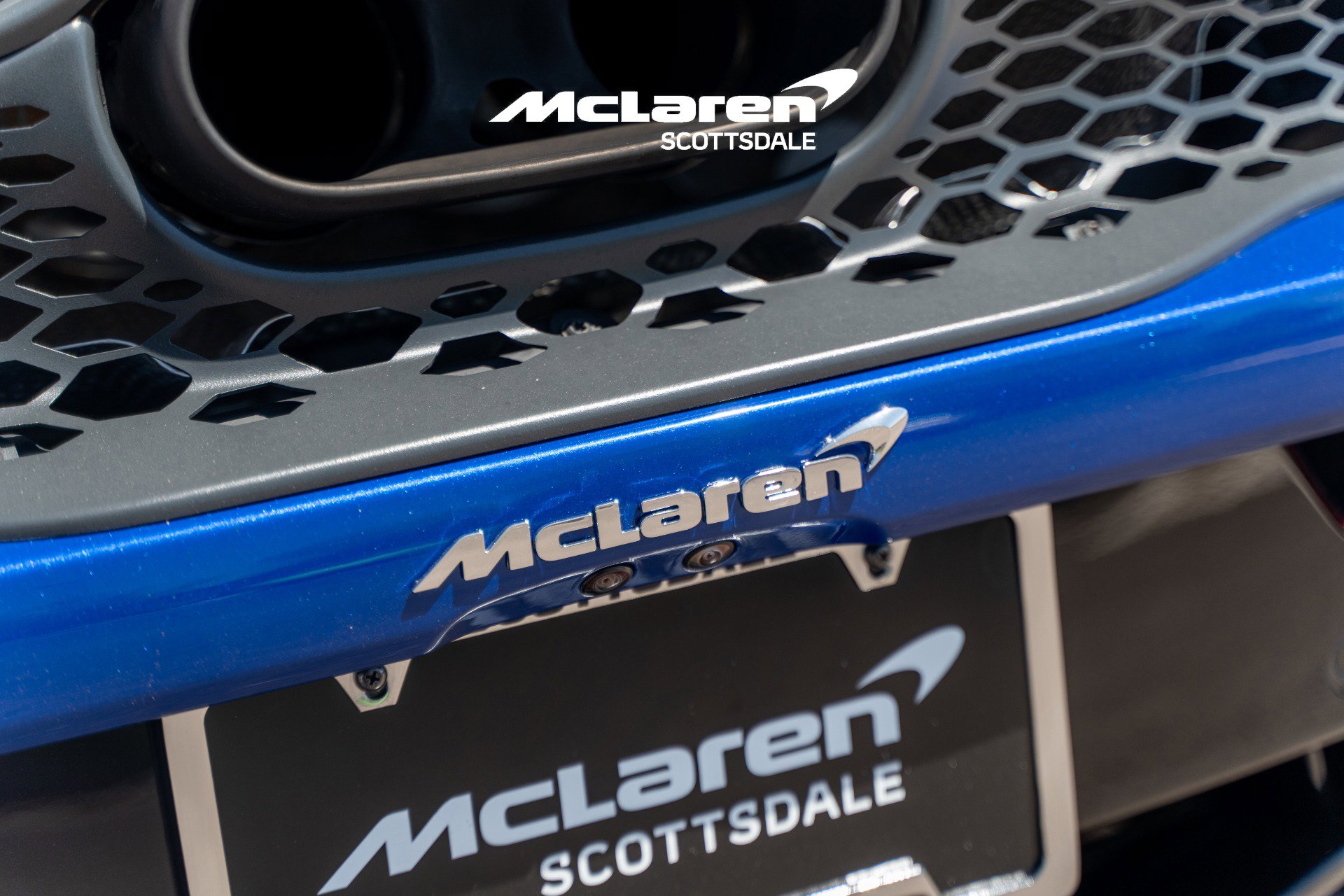 Used 2024 McLaren 750S Spider RWD image 24