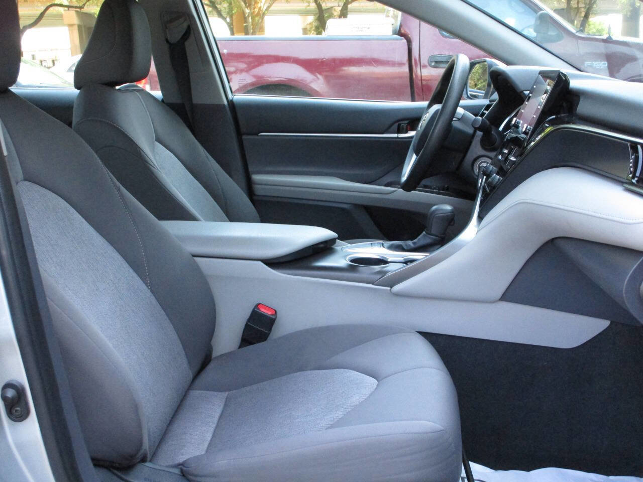 Used 2023 Toyota Camry LE FWD image 9