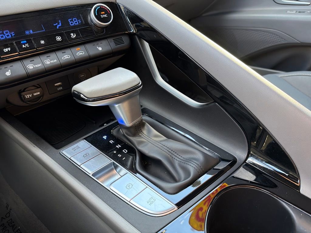 Used 2025 Hyundai Elantra SEL image 25