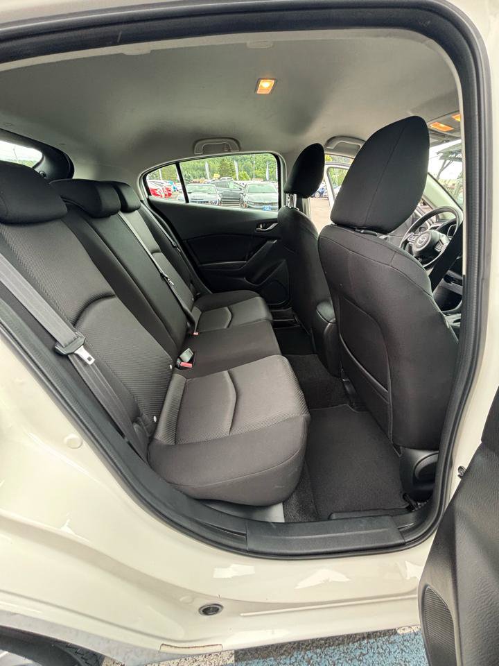 Used 2017 MAZDA MAZDA3 Sport FWD image 20