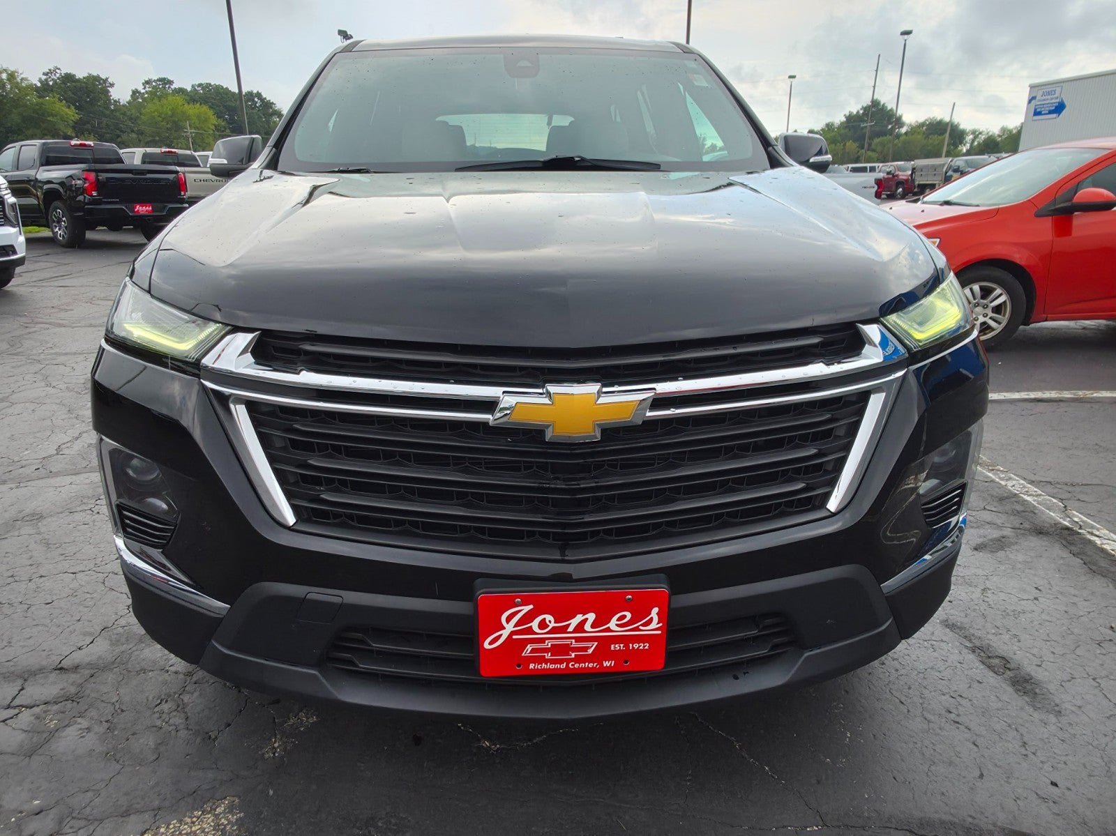 Used 2022 Chevrolet Traverse LS AWD/4WD image 8