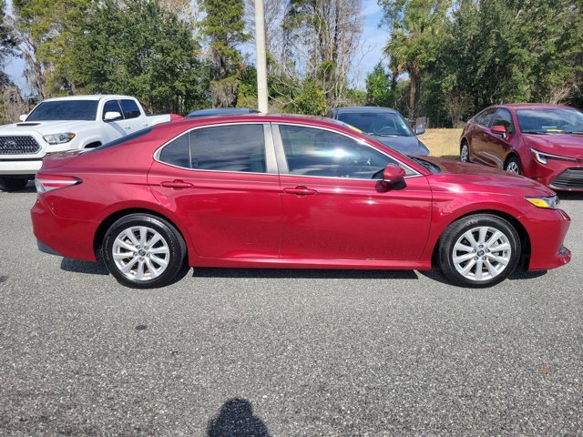 Used 2020 Toyota Camry LE image 9