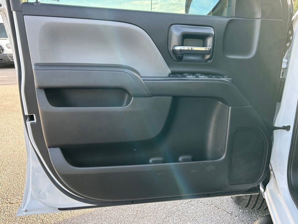 Used 2019 Chevrolet Silverado 1500 Custom w/ Custom Convenience Package RWD image 35
