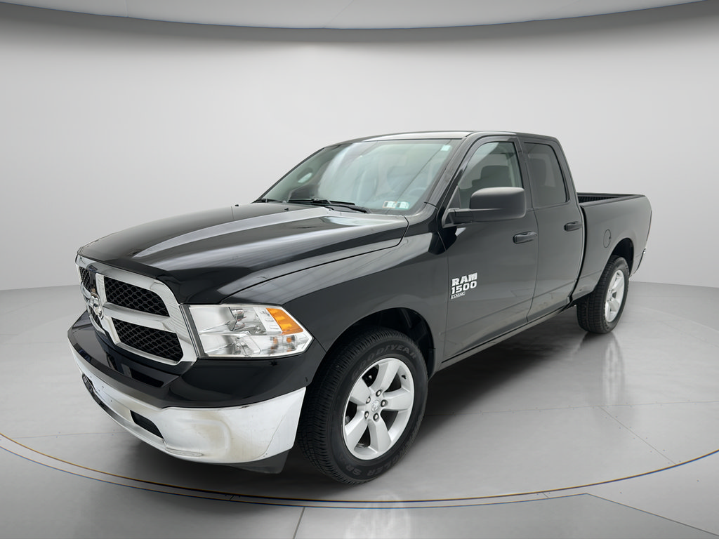 Used 2024 RAM 1500 Classic SLT AWD/4WD image 3