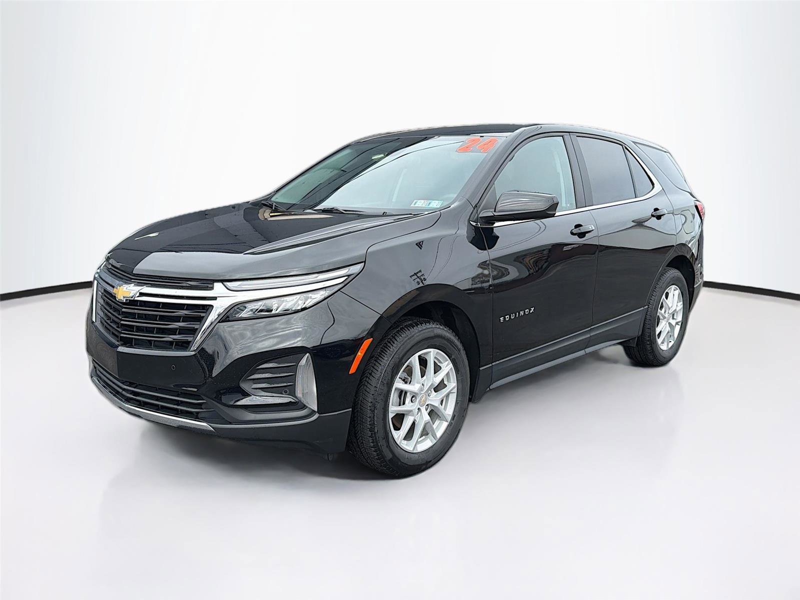 Used 2024 Chevrolet Equinox LT image 3