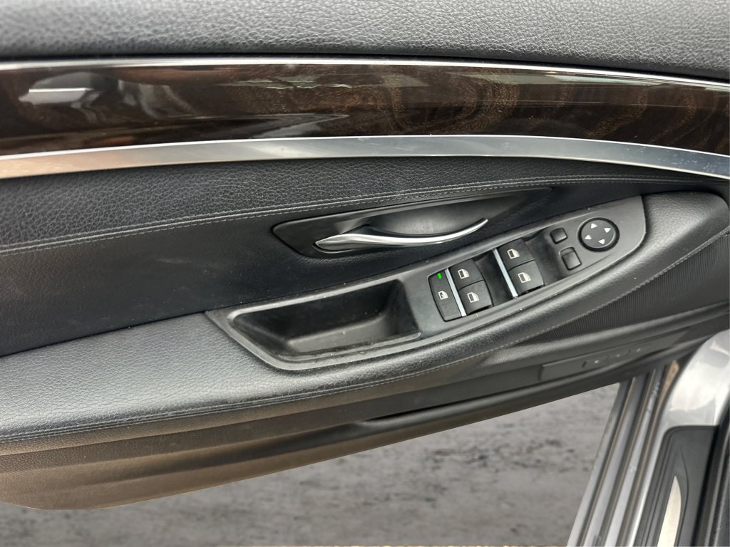 Used 2014 BMW 528i xDrive Sedan AWD/4WD image 28