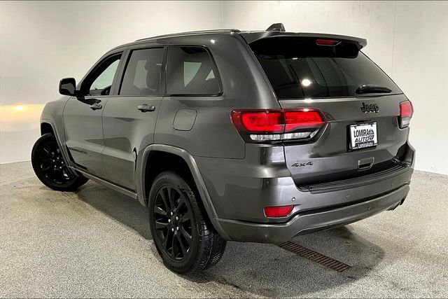 Used 2020 Jeep Grand Cherokee Altitude image 4