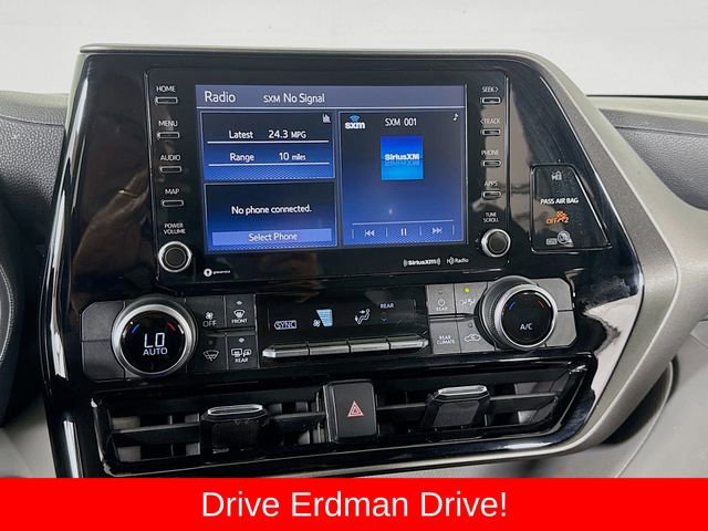Used 2020 Toyota Highlander LE image 20