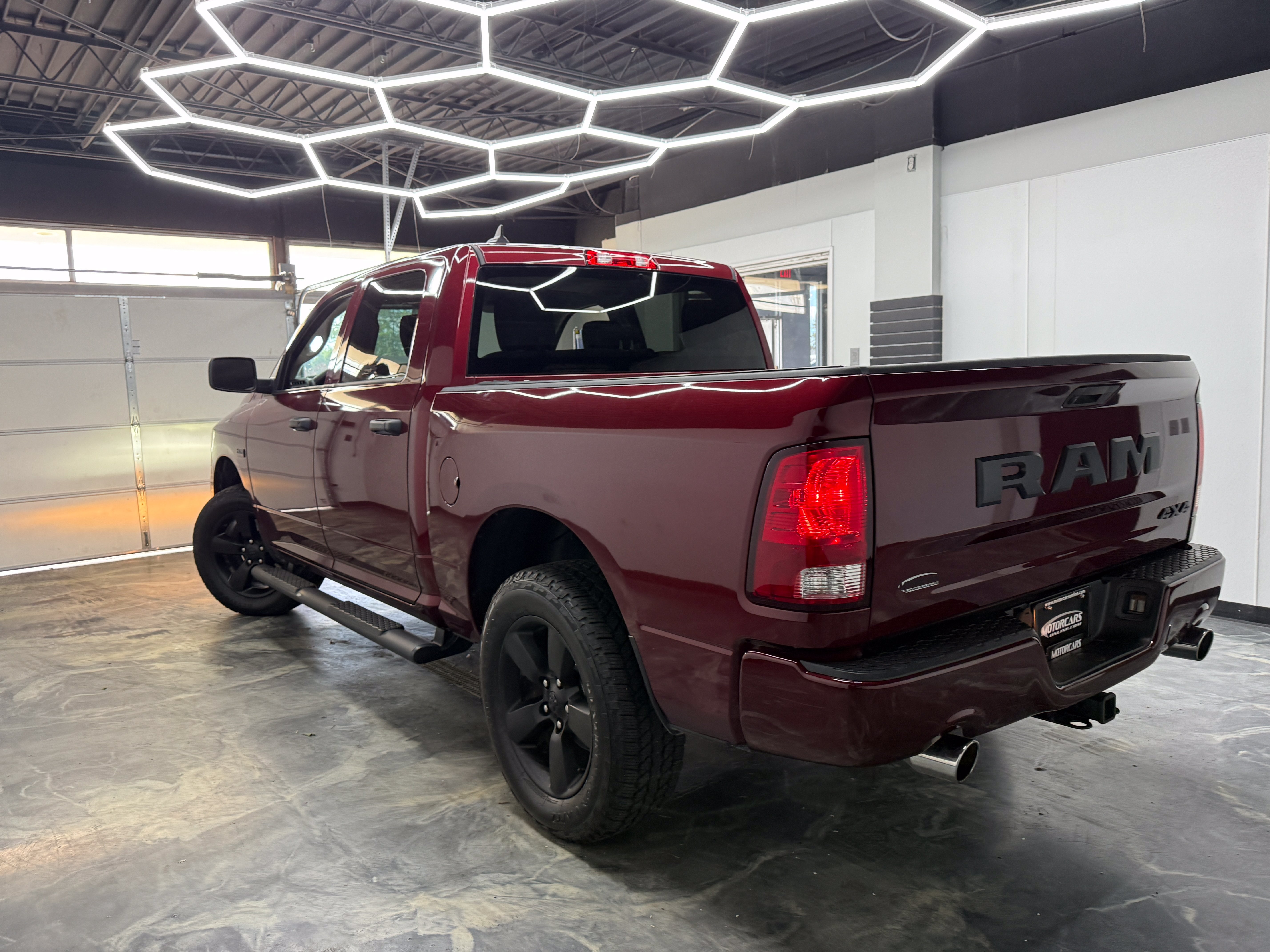 Used 2019 RAM 1500 Express w/ Wheel & Sound Group AWD/4WD image 6