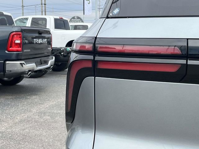 Used 2024 Chevrolet Traverse LT image 10