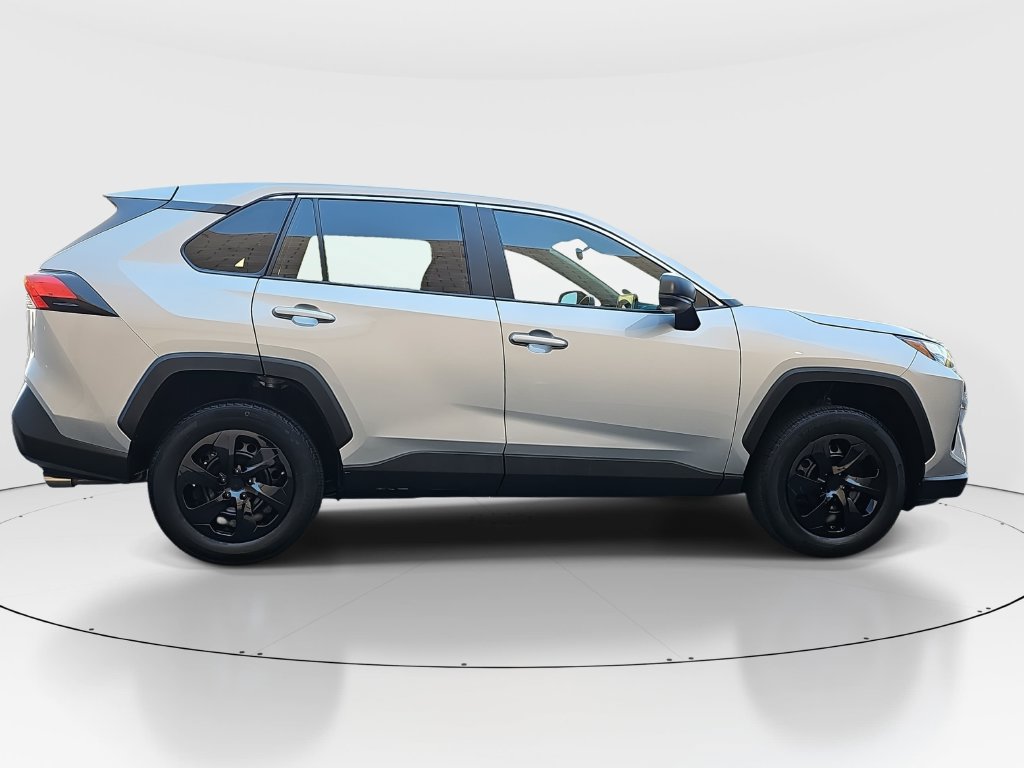Certified 2025 Toyota RAV4 LE AWD/4WD image 4