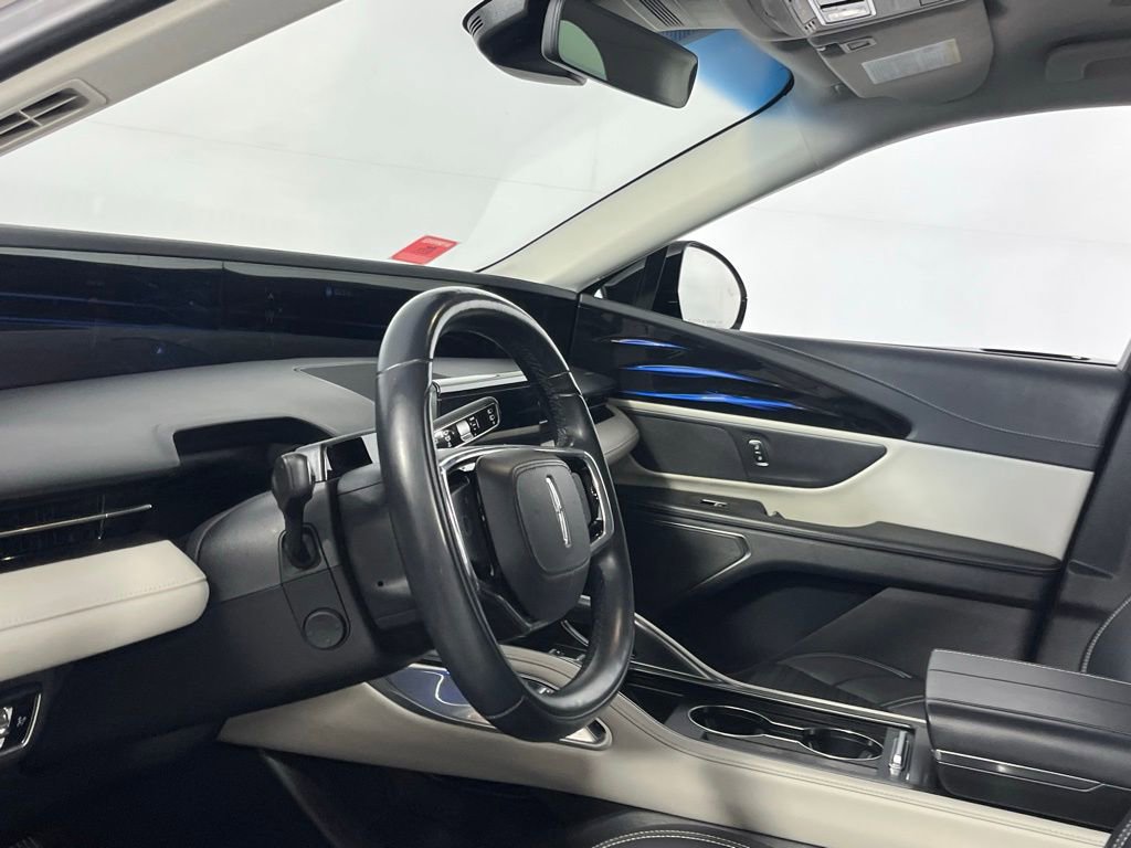 Used 2024 Lincoln Nautilus Reserve AWD/4WD image 23