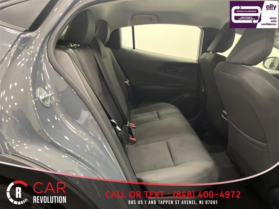 Used 2023 Toyota Prius LE FWD image 42