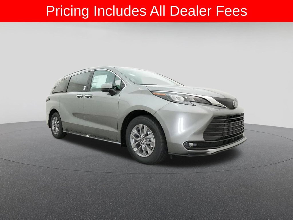 New 2026 Toyota Sienna XLE FWD image 29