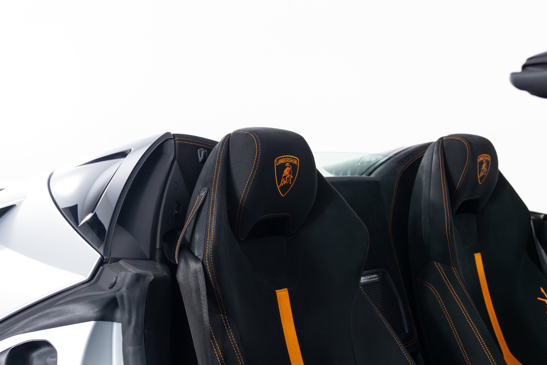Used 2018 Lamborghini Huracan Performante AWD/4WD image 7