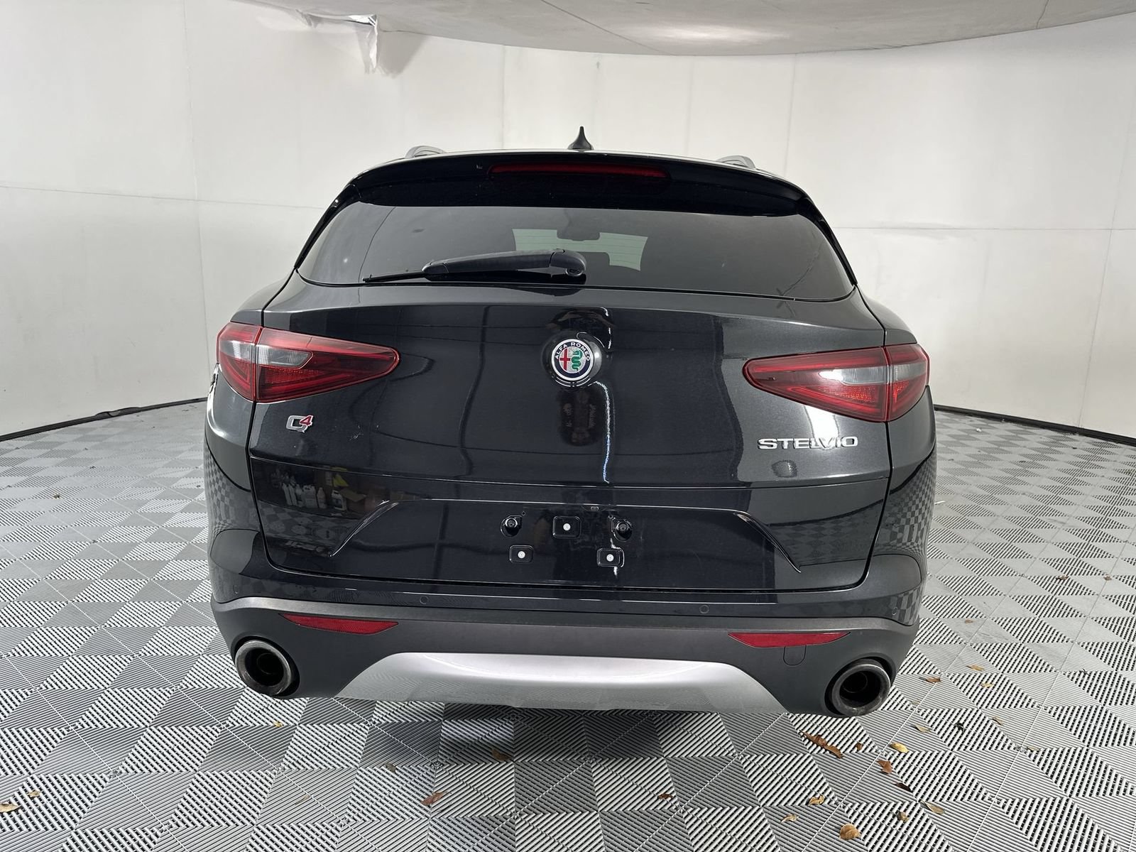 Used 2020 Alfa Romeo Stelvio AWD w/ Cold Weather Package image 7