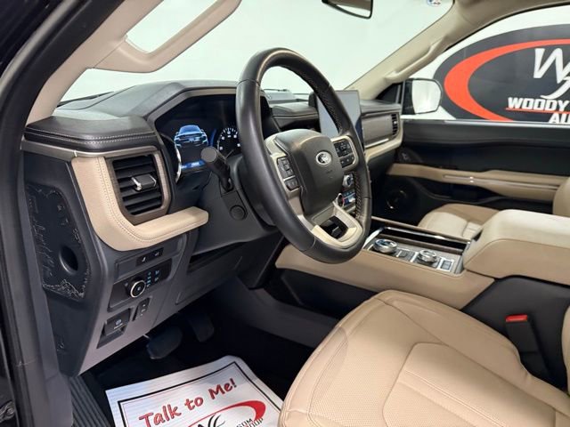 Used 2024 Ford Expedition Limited image 14