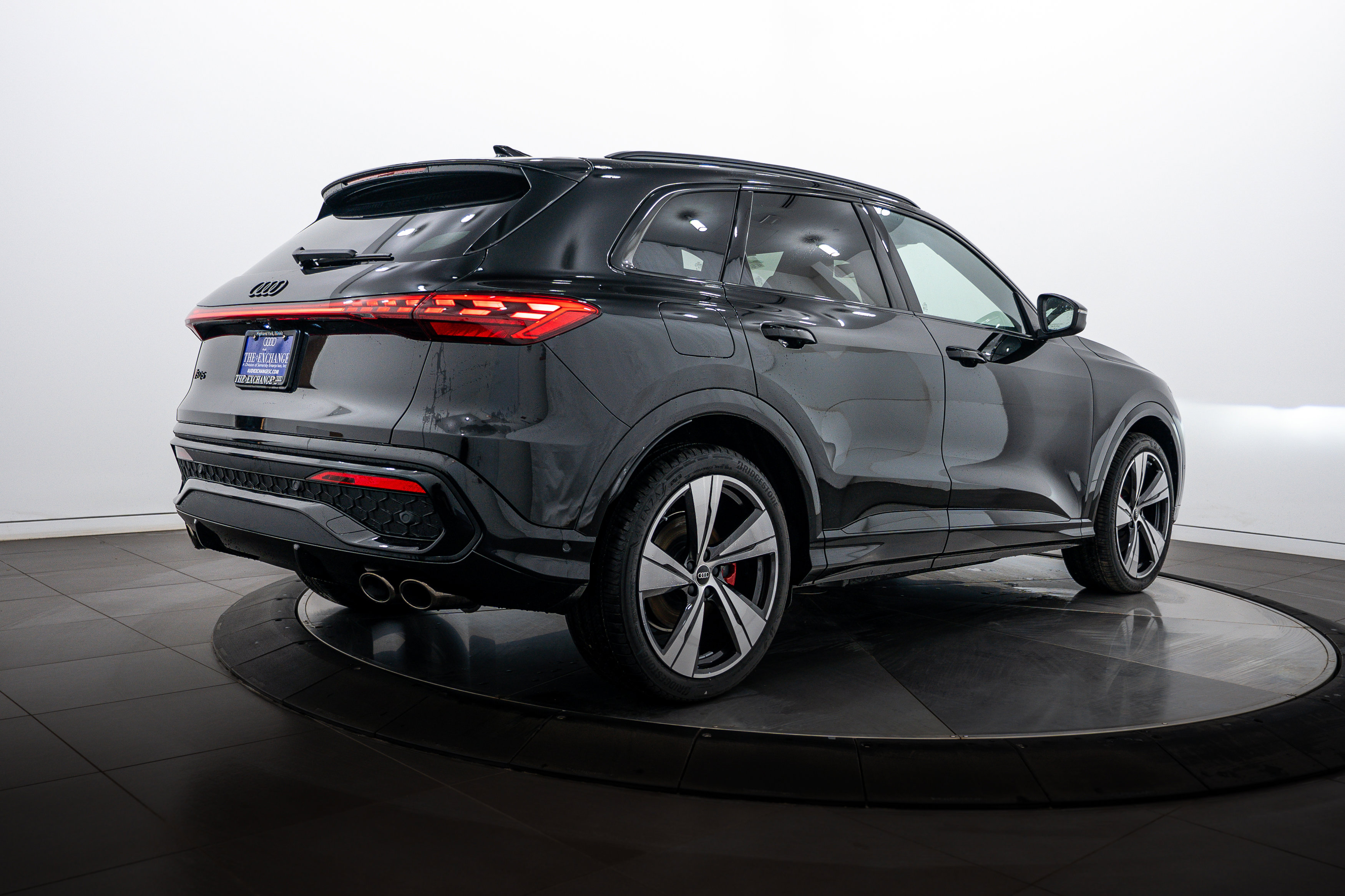 New 2025 Audi SQ5 Premium Plus image 4