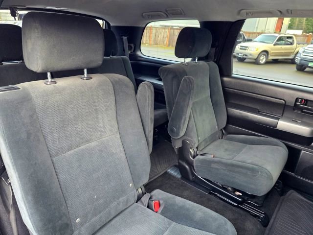 Used 2015 Toyota Sequoia SR5 image 32