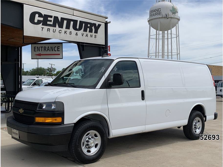 Used 2021 Chevrolet Express 2500 RWD image 1