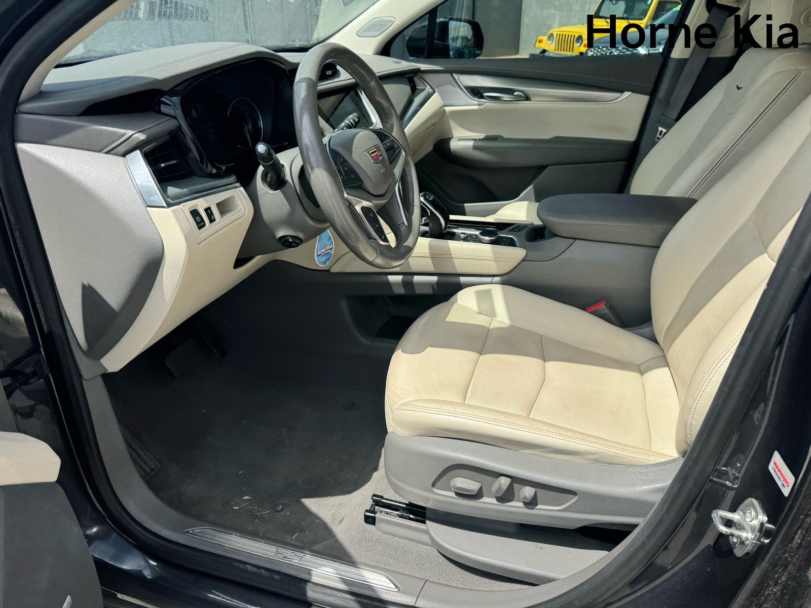 Used 2022 Cadillac XT5 Premium Luxury FWD image 10