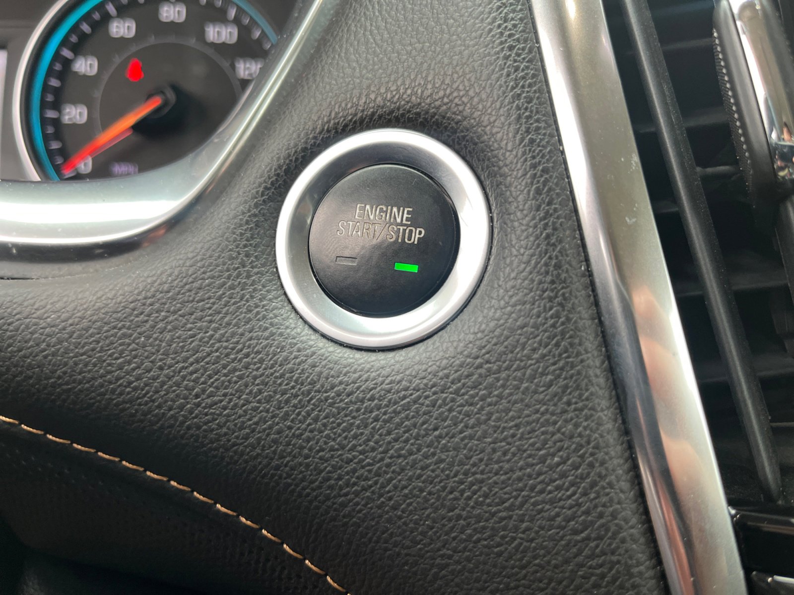 Used 2021 Chevrolet Traverse Premier w/ LPO, Cargo Package image 32