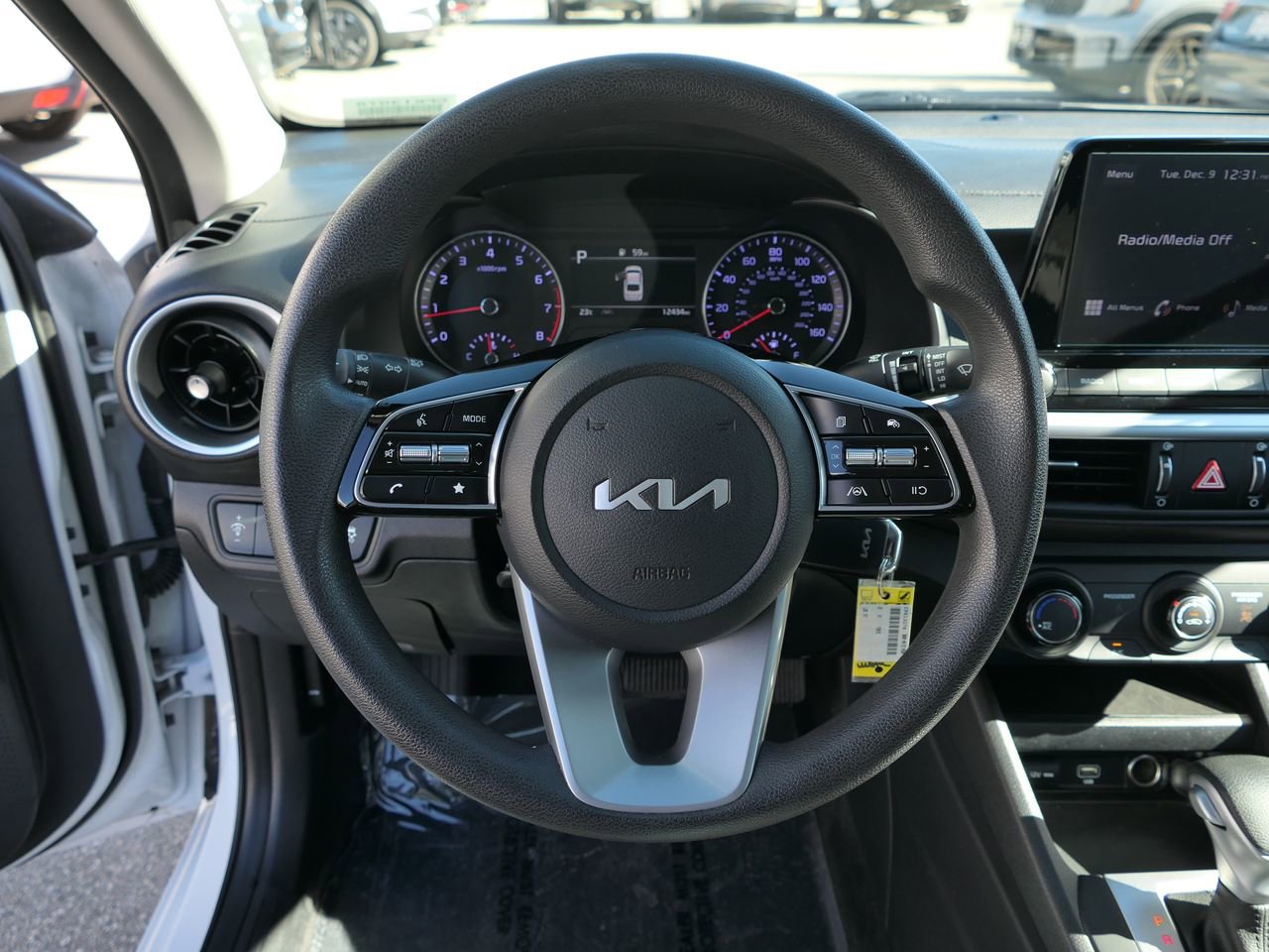 Used 2023 Kia Forte LXS image 17