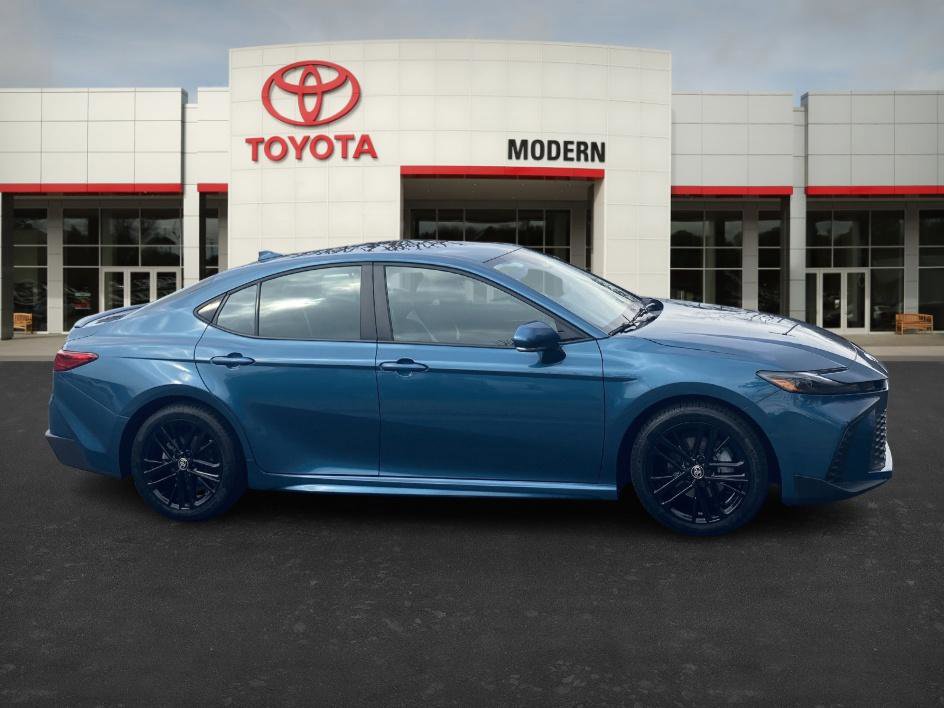 Certified 2025 Toyota Camry SE image 4