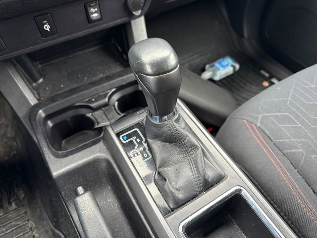 Used 2016 Toyota Tacoma TRD Sport w/ Towing Package image 32