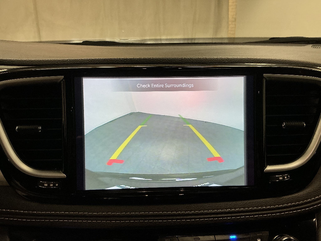 Used 2024 Chrysler Pacifica Limited w/ S Appearance Package AWD/4WD image 15