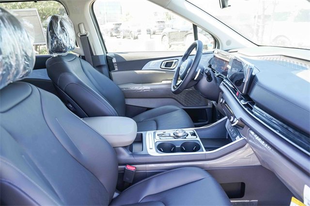 New 2026 Kia Carnival EX image 18
