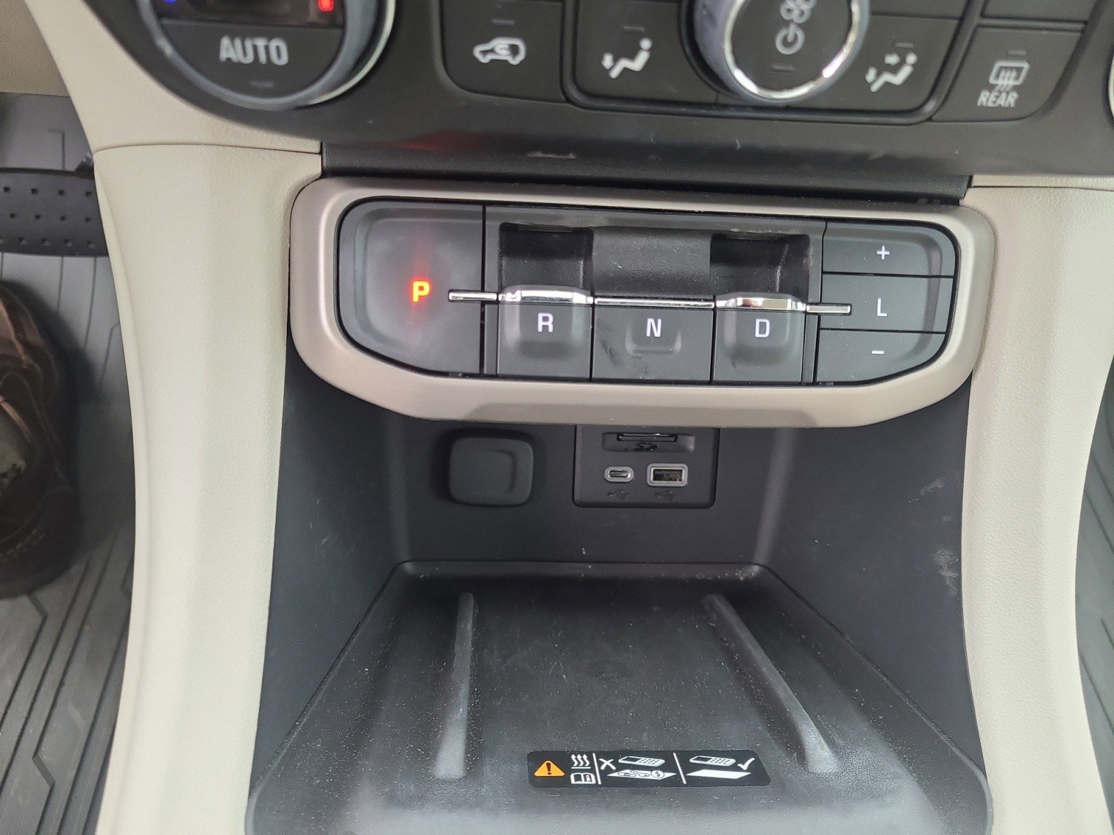 Used 2023 GMC Acadia Denali w/ Trailering Package AWD/4WD image 35