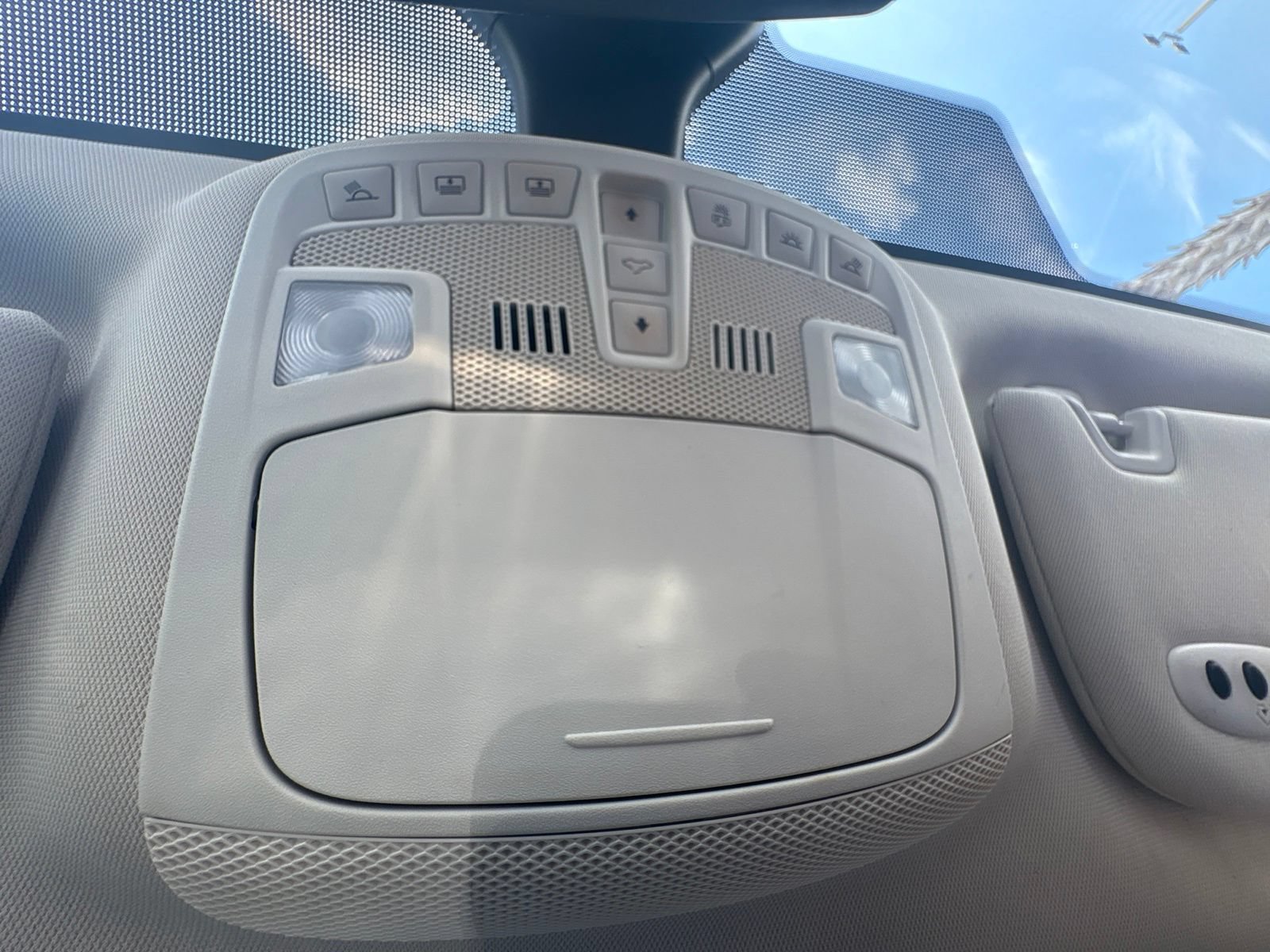 Used 2023 Ford Edge Titanium AWD/4WD image 37