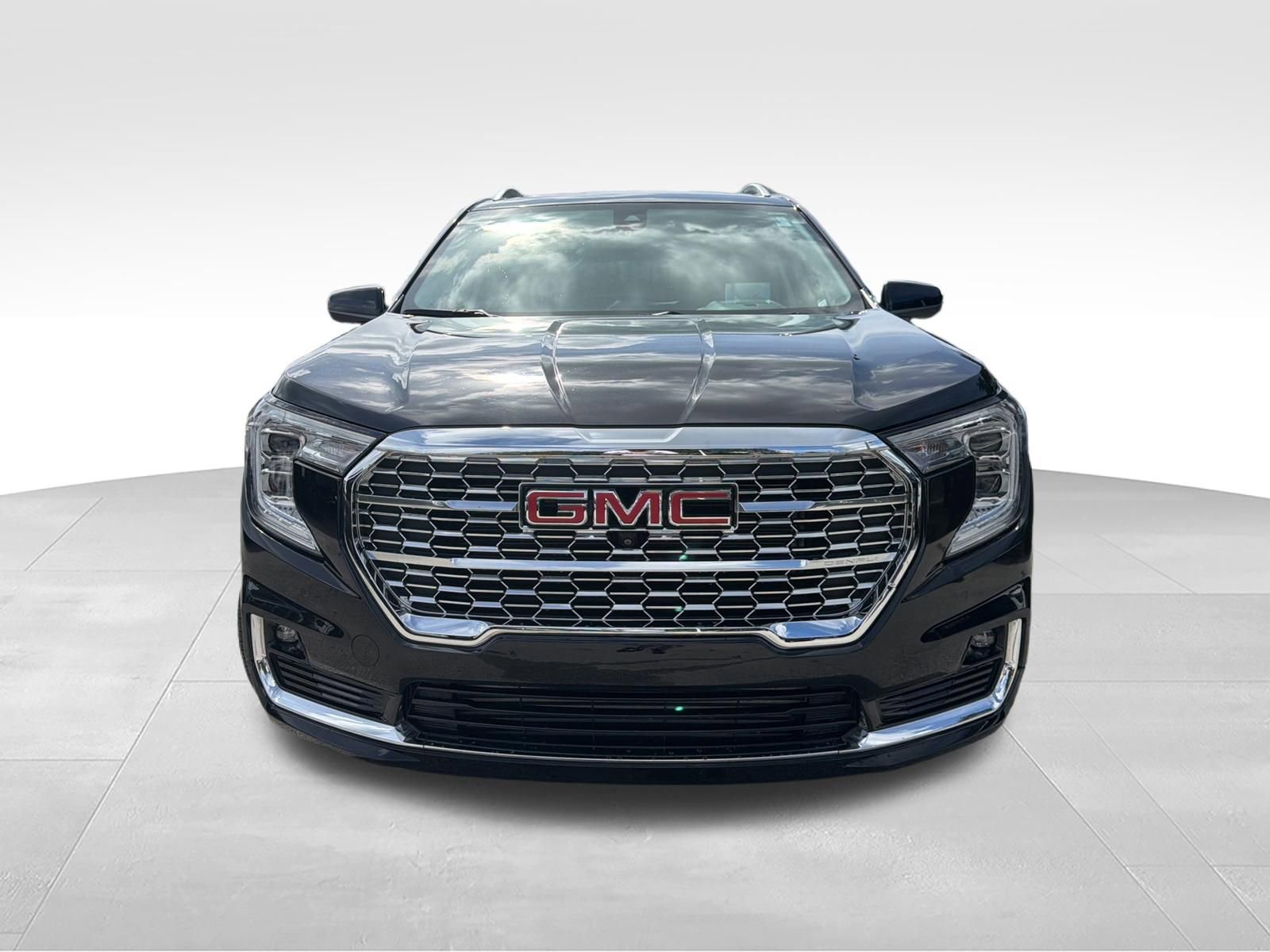 Used 2023 GMC Terrain Denali w/ Black Diamond Edition AWD/4WD video 2