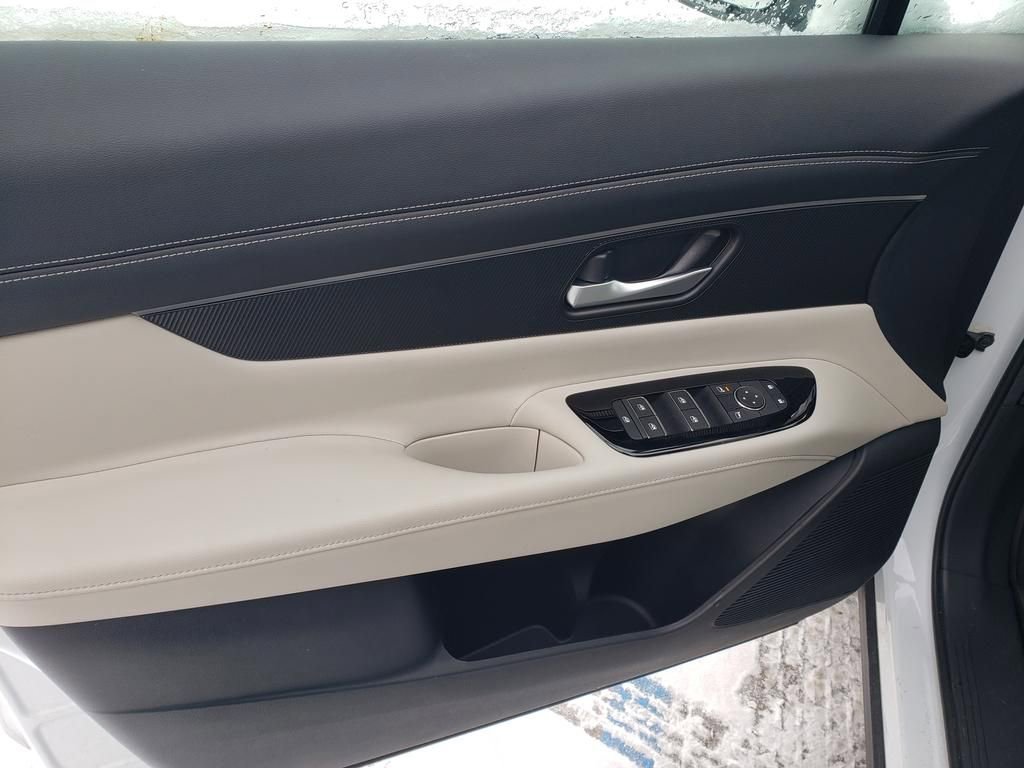 Certified 2025 Nissan Murano SV AWD/4WD image 15
