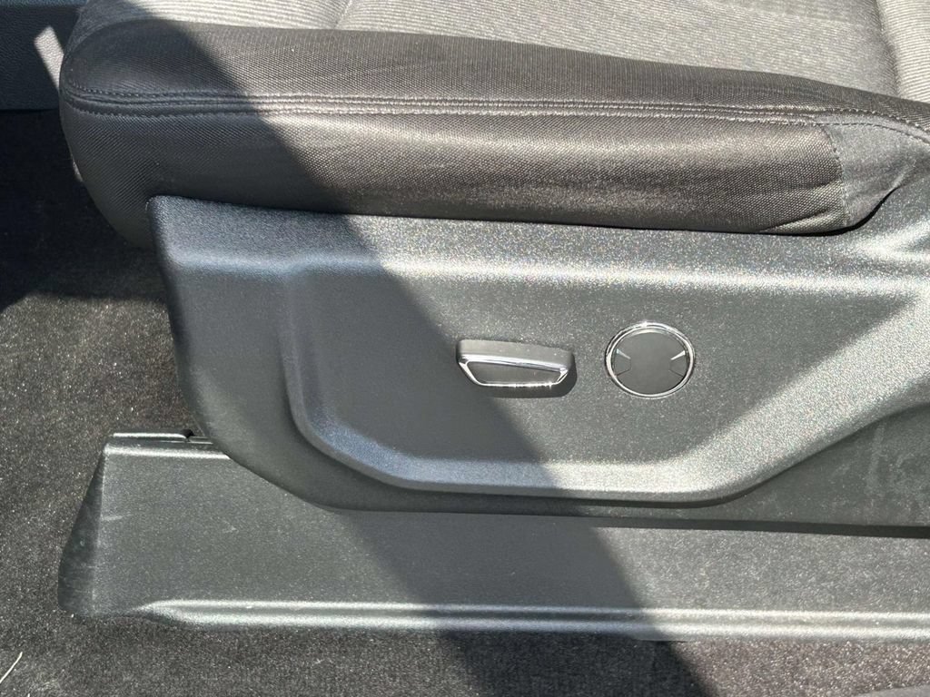 Used 2019 Ford Expedition Max XLT RWD image 19