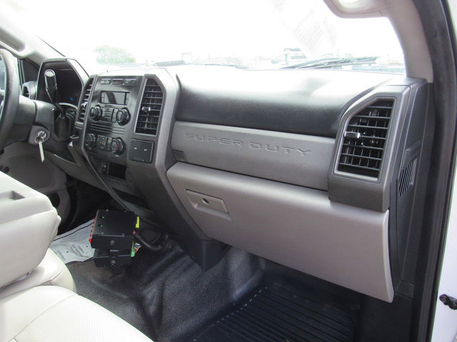 Used 2017 Ford F550 2WD Crew Cab Super Duty image 15