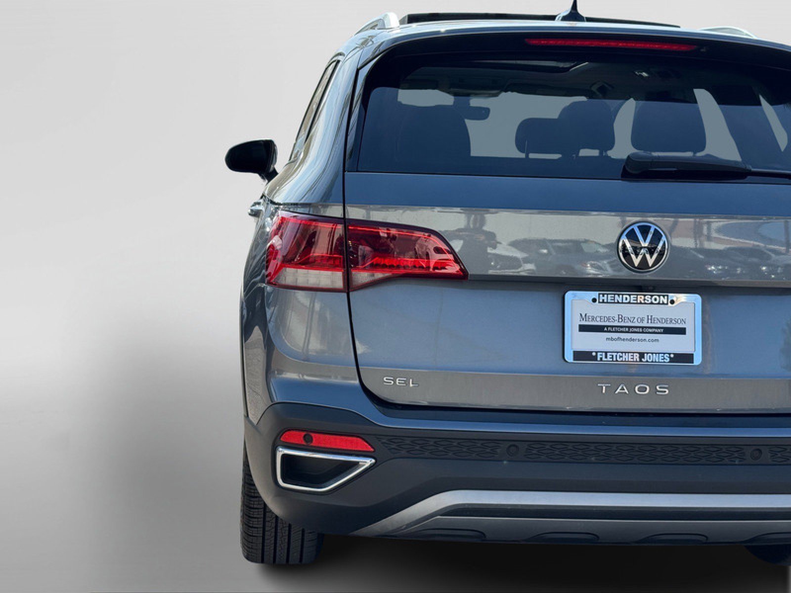 Used 2022 Volkswagen Taos SEL w/ Panoramic Sunroof Package image 12