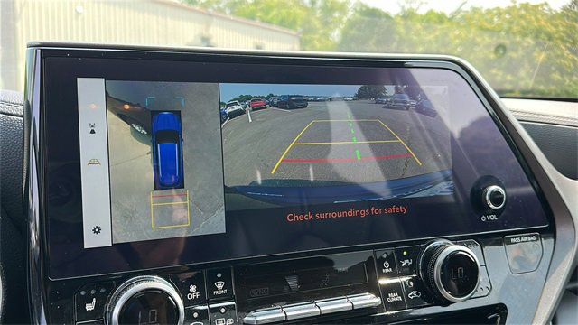 Used 2023 Toyota Highlander Limited image 20