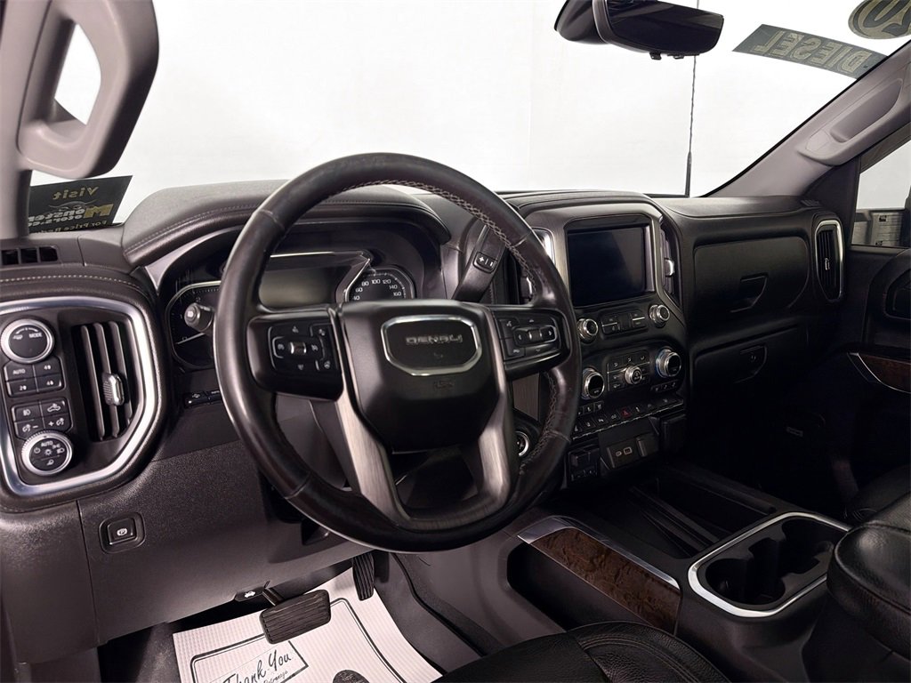 Used 2020 GMC Sierra 3500 Denali w/ Denali Ultimate Package image 9