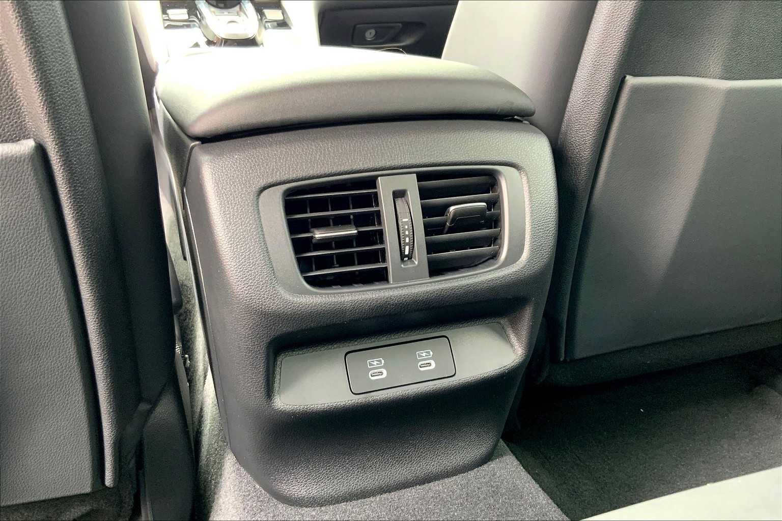New 2025 Acura TLX w/ Technology Package FWD image 15