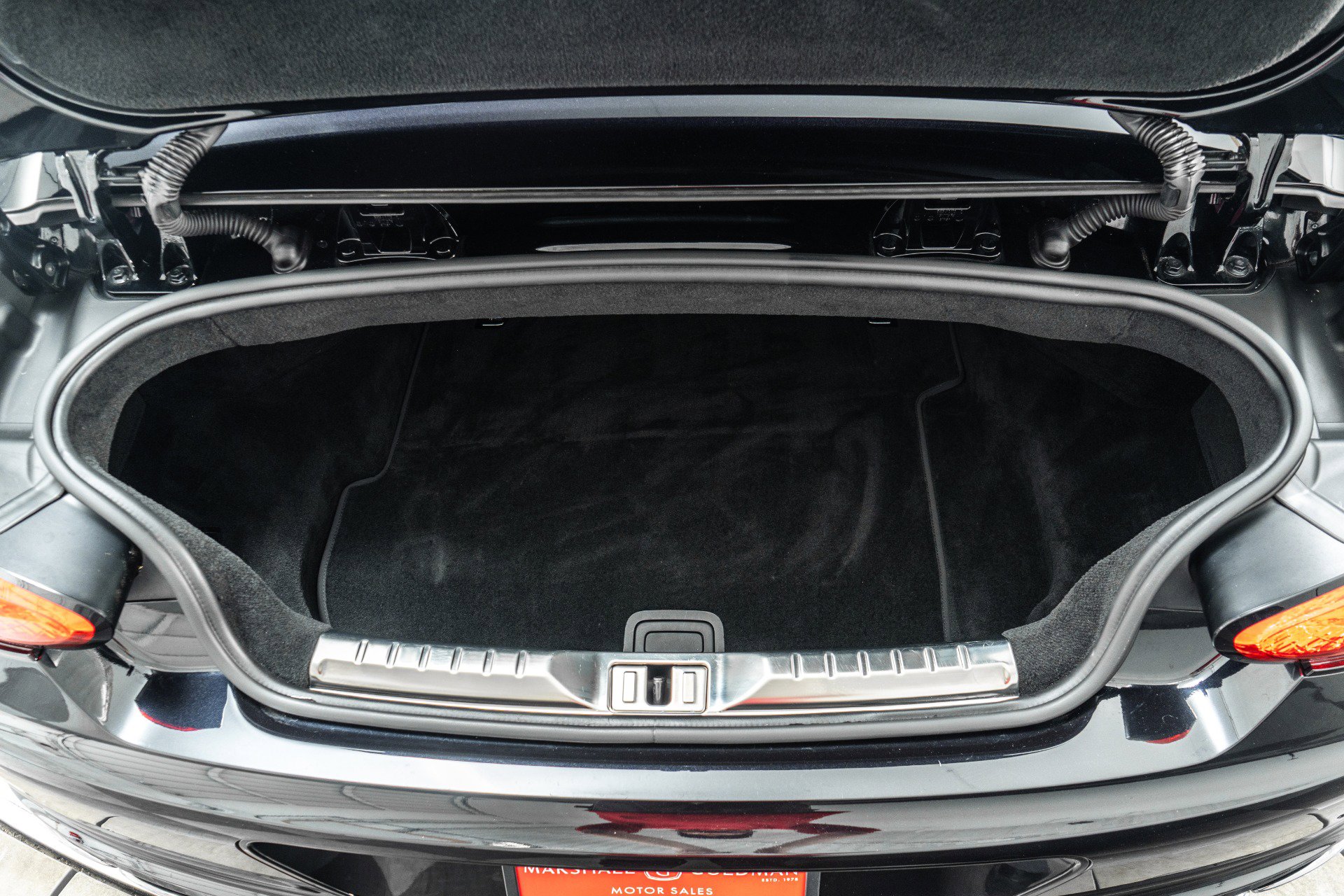 Used 2023 Bentley Continental GT V8 image 19