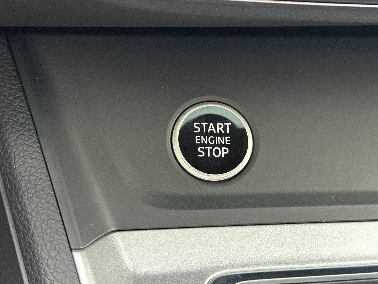 Certified 2025 Audi Q3 2.0T Premium w/ Convenience Package image 22