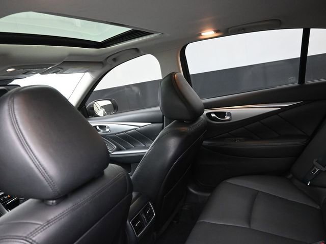 Used 2019 INFINITI Q50 Luxe w/ Essential Package (3.0T Luxe) image 19