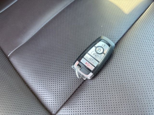 Used 2025 Ford Explorer Platinum w/ LUX Leather Package image 8