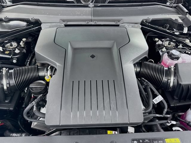 New 2026 Land Rover Defender 110 OCTA AWD/4WD image 32