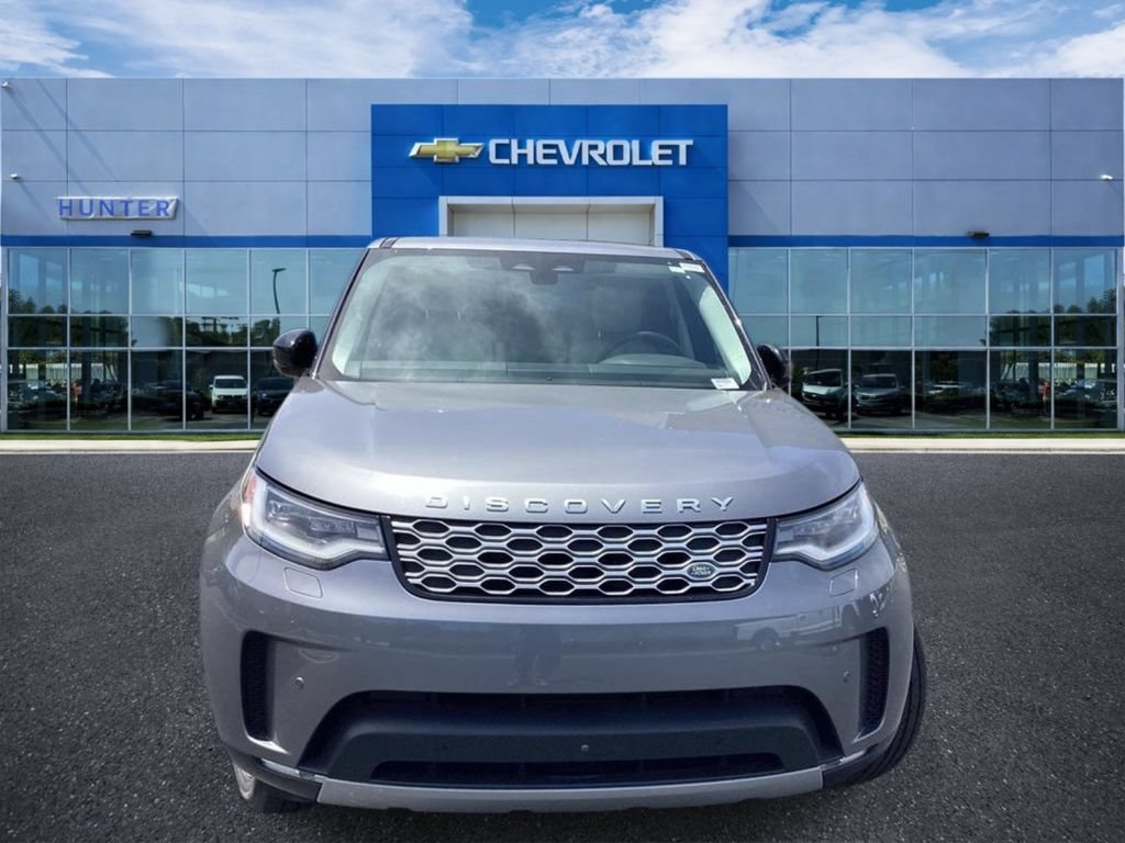 Used 2025 Land Rover Discovery S AWD/4WD image 4