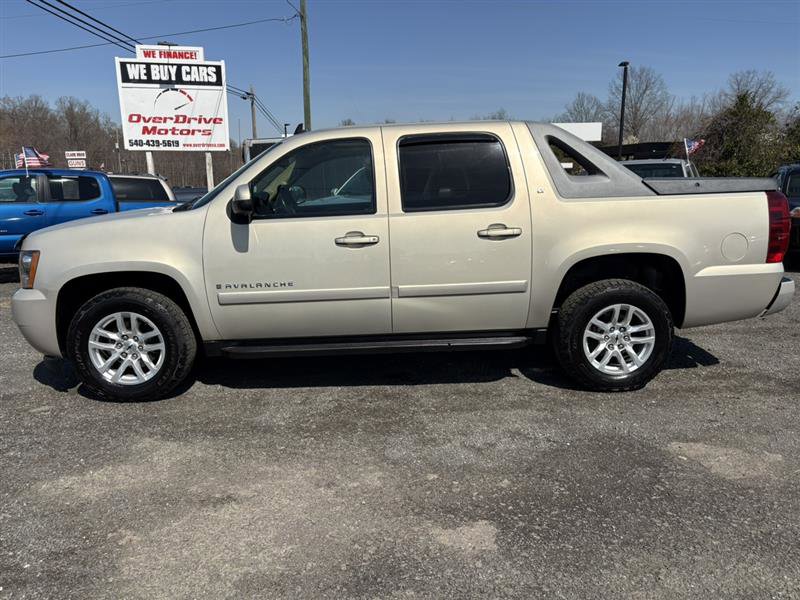 Used 2007 Chevrolet Avalanche LT image 2