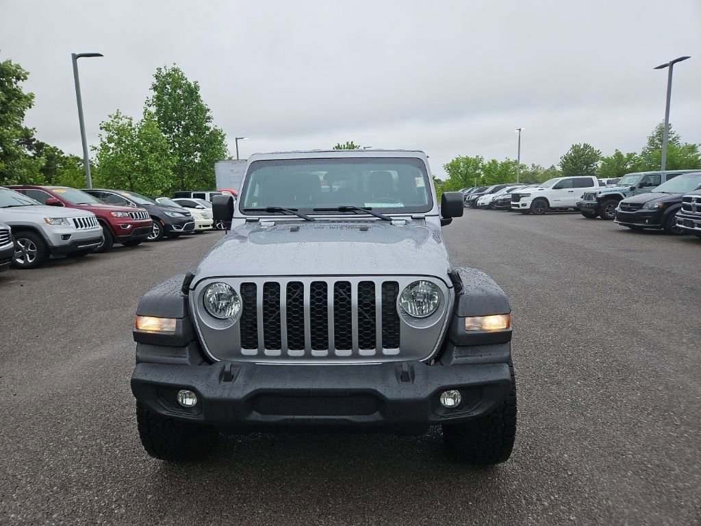Used 2020 Jeep Gladiator Sport w/ Quick Order Package 24S AWD/4WD image 2