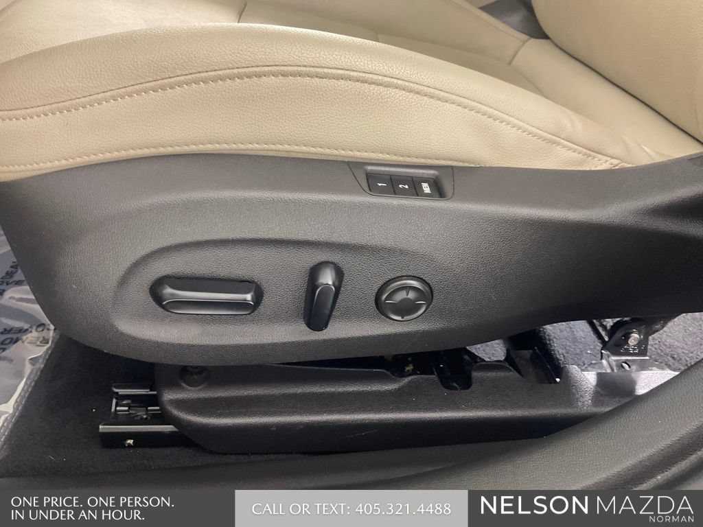 Used 2018 Buick Regal Essence w/ Driver Confidence Package #1 AWD/4WD image 25